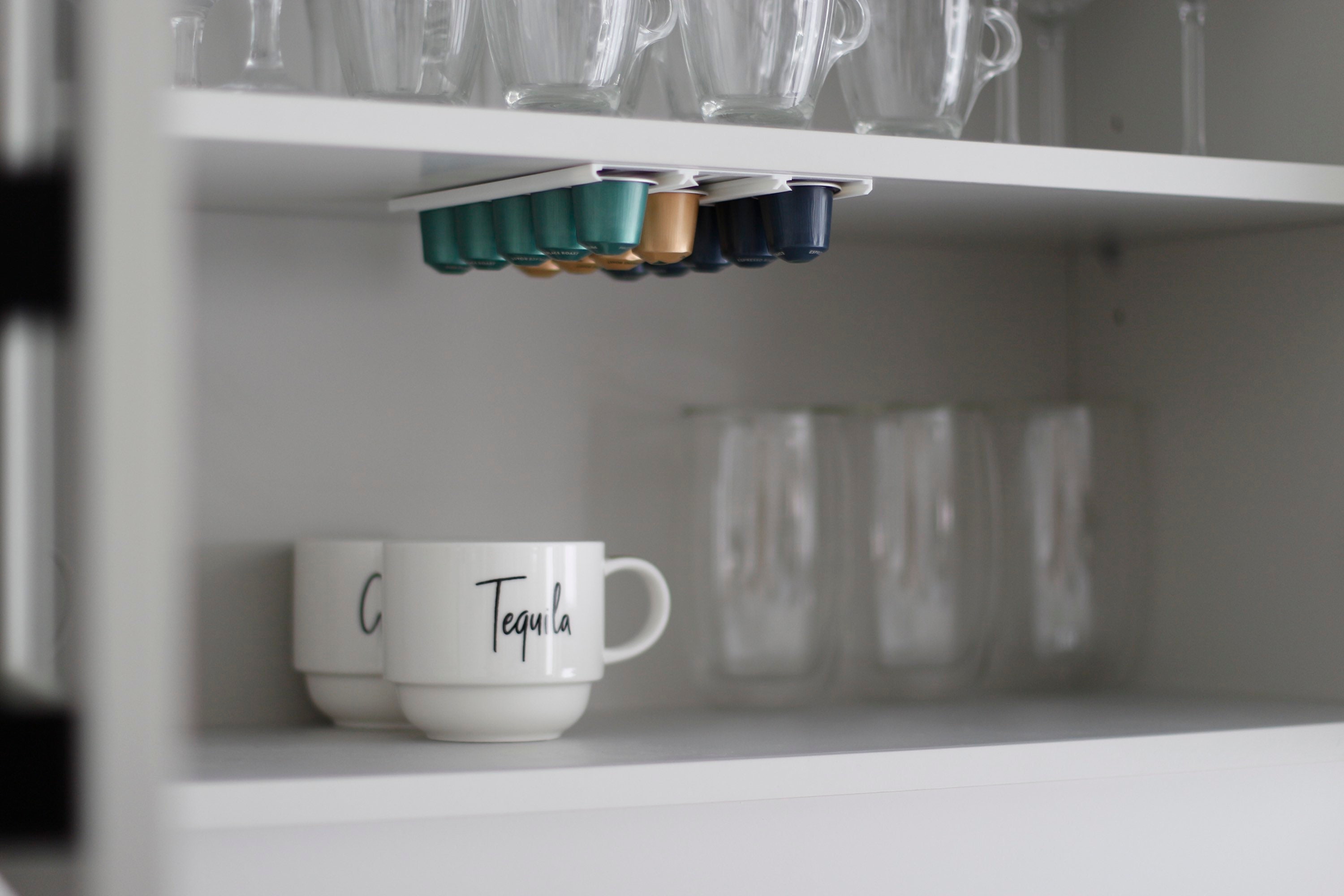 Porte-dosette original Nespresso | Porte-capsule original Nespresso | Contient 15 dosettes | Derrière la porte | Support sous étagère |