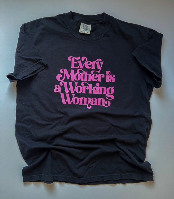 Working Mom Graphic Tee: Trendy Oversized Mama Shirt