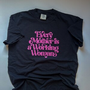Working Mom Graphic Tee: Trendy Oversized Mama Shirt image 4