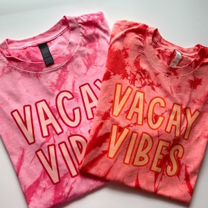 Vacay Vibes Neon Tie-Dye Family Vacation T-Shirt