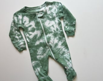 Tie-Dye Baby Sleeper: Gender Neutral Zip-Up Outfit