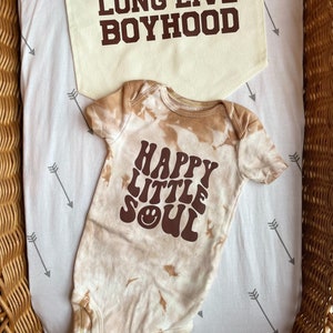 Happy Little Soul Baby Bodysuit | Baby Shower Gift for New Baby, Hippie Baby Retro Baby Gift, Trendy Baby Outfit, Neutral Baby Shower Gift