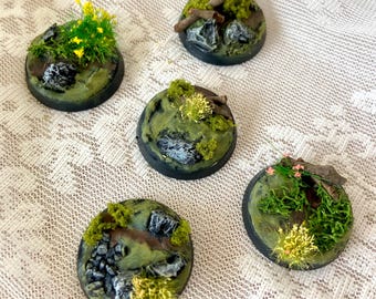 Bases em miniatura de RPG feitas à mão: terreno personalizado