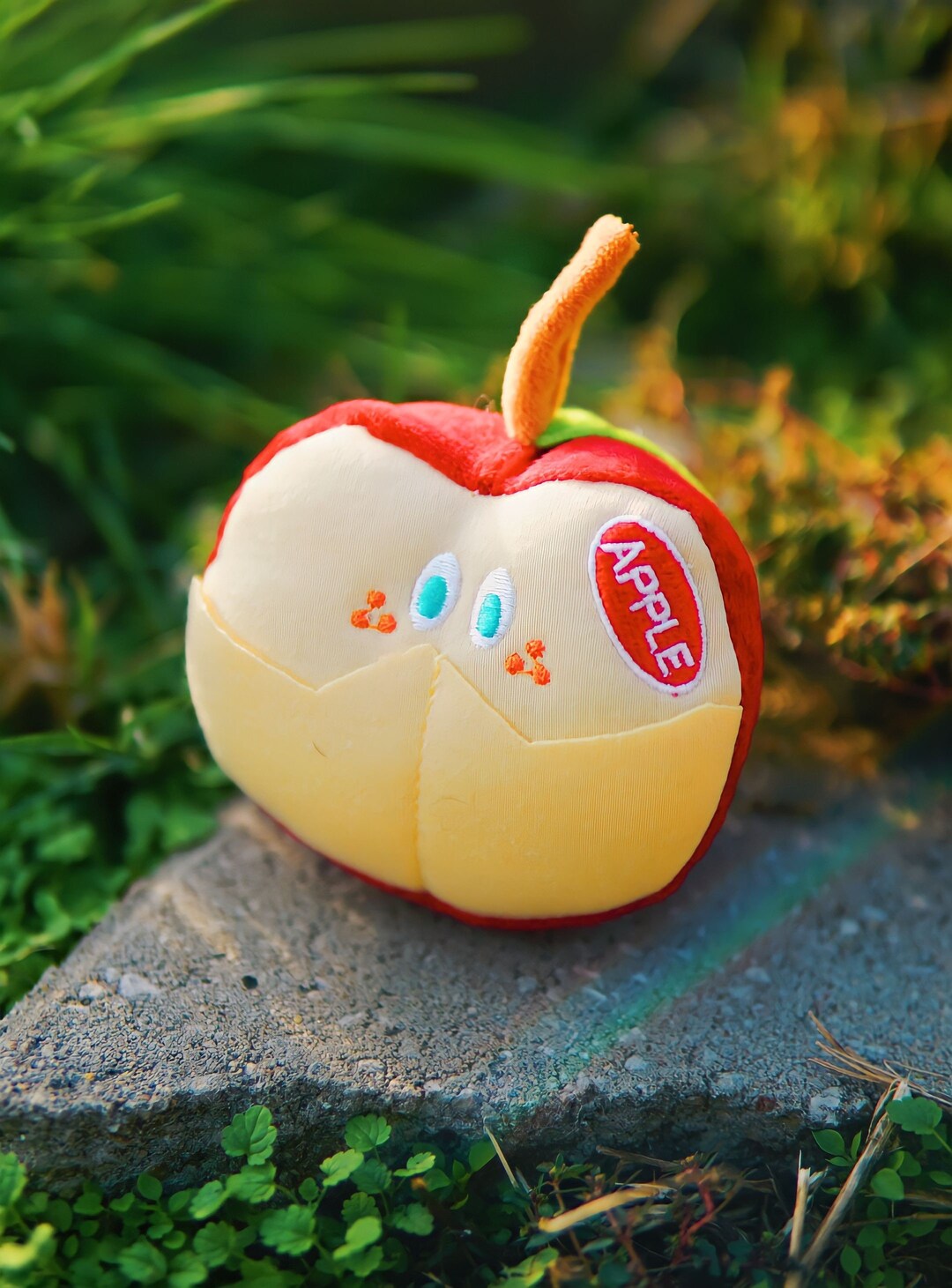 alice-the-apple-nosework-dog-toy-funny-dog-toys-gifts-for-dog-moms
