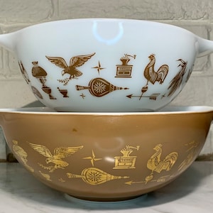 Vintage Pyrex Early American Cinderella Mixing Bowls