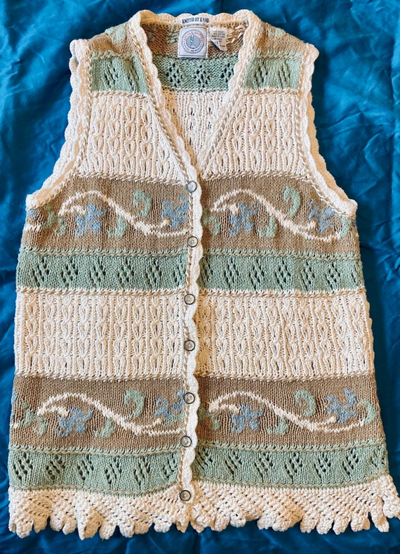 Cape Isle Knitters Medium ladies 1990’s Sweater Ve