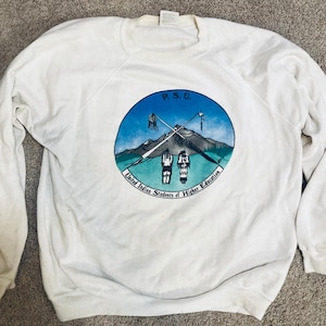 P.S.U. United Indian Students of Higher Education XL Crewneck Sweatshirt