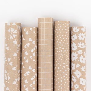 Rolo de papel de embrulho mix de papel kraft | Flores, corações, margaridas, kraft preto, embrulho para presente, papel de embrulho, folhas para presente