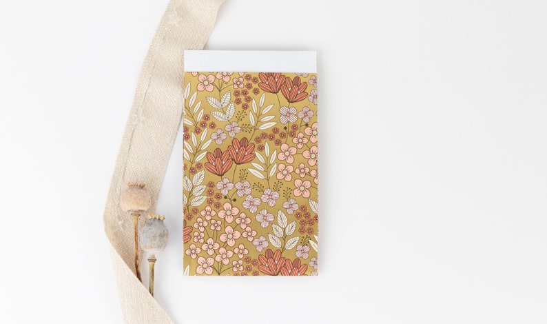 Paper bags flower meadow retro gold/pink, chic with gold effect Gift bags, gift wrapping, flat bag, flowers 12x19