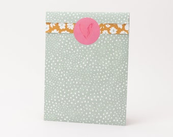 Paper Bags Spontaneous Dots, Sage/Green, White, Flowers | Gift bags, gift packaging, flat bags, paper bags