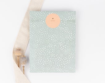 Papiertüten Spontaneous Punkte, Salbei/grün, weiß, Blumen | Gift bags, gift packaging, flat bag, paper bags