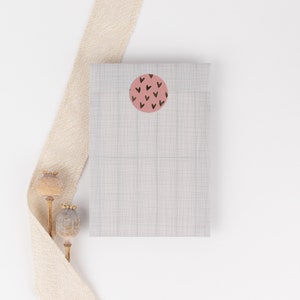 Papiertüten Leinen, grau Geschenktüten, Geschenkverpackung, Flatbag, Minitüten, minimalistisches Design Bild 4