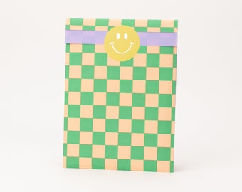 Paper bags checkerboard green / lilac | Gift bags, gift wrapping, flatbag, children's birthday, party bags