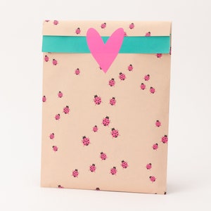 Paper bags ladybugs | Gift bags, gift packaging, flat bags, children's birthday parties, party bags