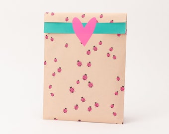 Paper bags ladybugs | Gift bags, gift packaging, flat bags, children's birthday parties, party bags