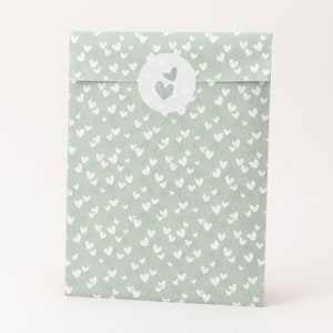 Bolsas de papel Corazones, salvia/verde, blanco y negro | Bolsas de regalo, embalaje de regalo, bolsa plana, mini bolsas, flores, corazón, menta