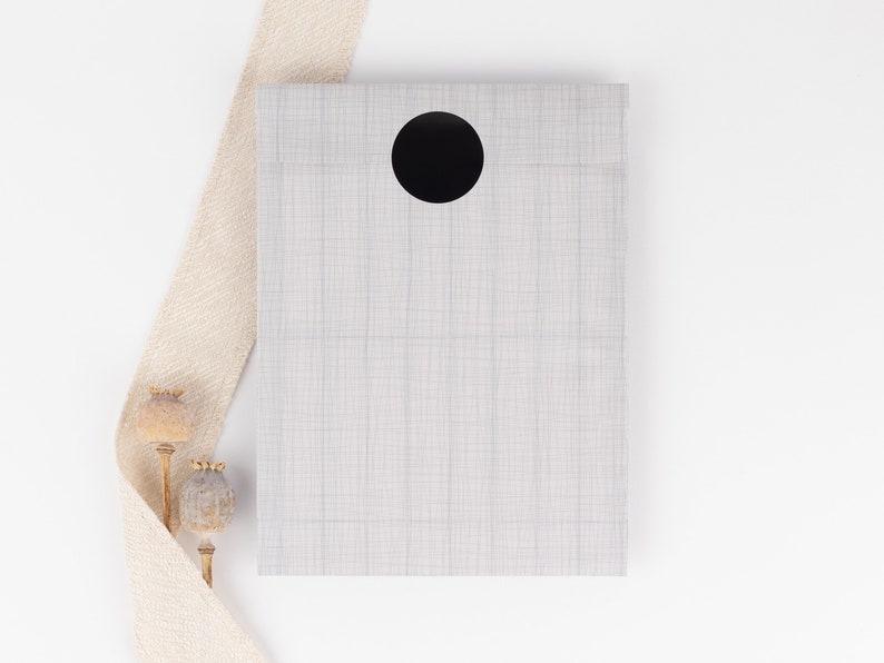Papiertüten Leinen, grau Geschenktüten, Geschenkverpackung, Flatbag, Minitüten, minimalistisches Design Bild 3