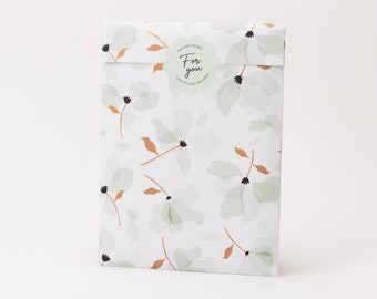 Paper bags petals, green | Flowers, gift bags, gift packaging, flatbag, paper bags