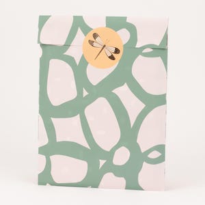 Sacs en papier Blooming, Vert | Été, sacs cadeaux, emballage cadeau, sac plat, sacs en papier, printemps