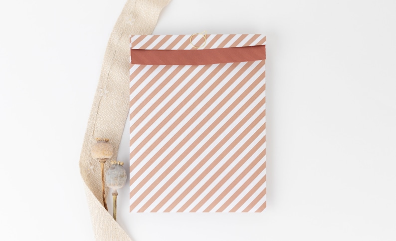 Paper bags stripes kraft cinnamon colored, red, 17 x 25 cm Gift bags, gift packaging, flatbag, paper bag, shipping packaging, chic image 2