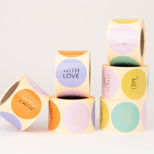 Pegatina "Con amor / Ábreme" varias combinaciones de colores | pegatina, embalaje, regalo, pedido, fiesta