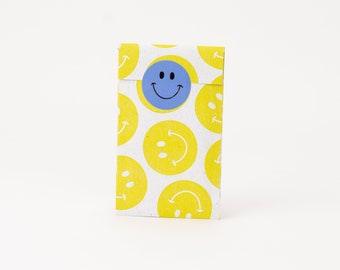 Mini papieren zakjes smileys geel/lila | Cadeauzakjes, cadeauverpakking, platte tas, sieradenverpakkingen, sieraden, kraftpapier