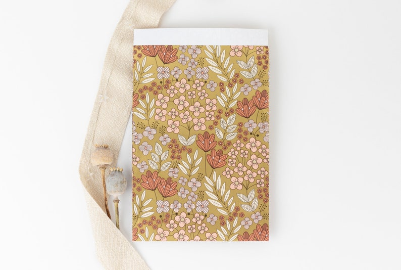 Paper bags flower meadow retro gold/pink, chic with gold effect Gift bags, gift wrapping, flat bag, flowers 17x25