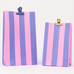 Sacs cadeaux à rayures, bleu/rose | Sacs en papier, emballage cadeau, Noël, uni, sacs à fond carré, calendrier de l'Avent