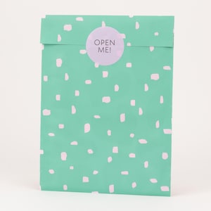 Sacs en papier Minimalisme, Vert / Rose | Été, sacs cadeaux, emballage cadeau, sac plat, sacs en papier, printemps