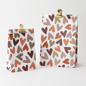 Gift bags hearts | Paper bags, gift wrapping, Christmas, Advent calendar