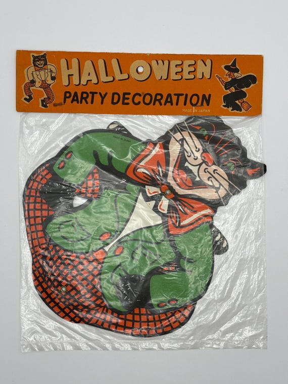 Vintage Halloween 1950s Wiggley Cat decoration in original packaging. Beistle
