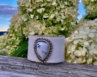 White Agate Gemstone Cuff Bracelet, White Leather & Agate Bracelet, Statement Cuff, Bead Embroidery Bracelet, Summer Bracelet, Gift for her