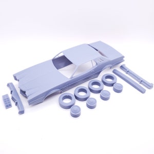 1974 Ford Gran Torino Elite  - 1:25 Scale - 2-Door Classic Car Body Shell w/ Accessories DIY Kit Resin Diecast