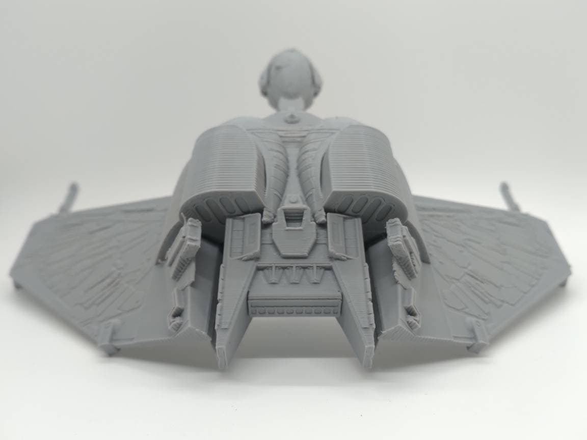 クリンゴン バード オブ プレイ - 9 インチ モデル - 軍艦 巡洋艦