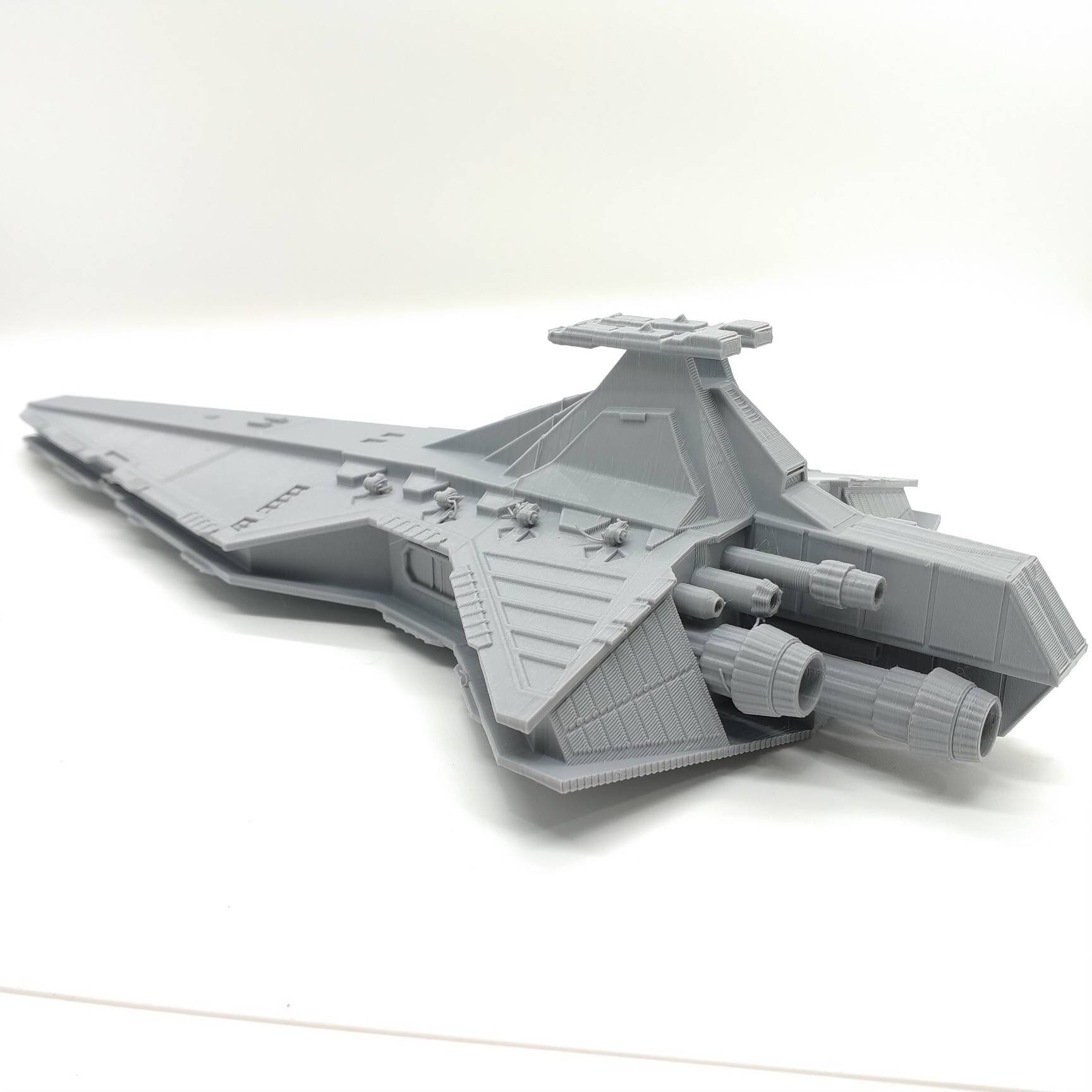 ヴェネター - 30 cm/12 インチ モデル - カスタム宇宙船 SF