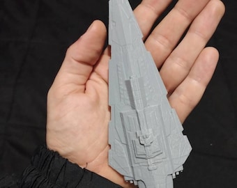 Bellator Class Custom Dreadnought Star Destroyer Ship - 7.5&quot; Model Miniature