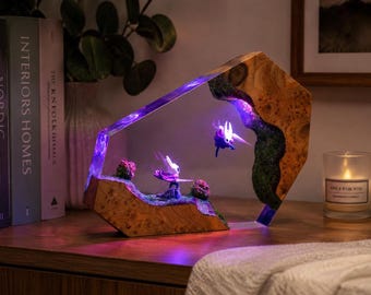 HK Knight & Hornet Resin Lamp – Resin Wood Sherma Night Light, Gamer Gift for Him, Video Game Decor, College Dorm Gift for Him