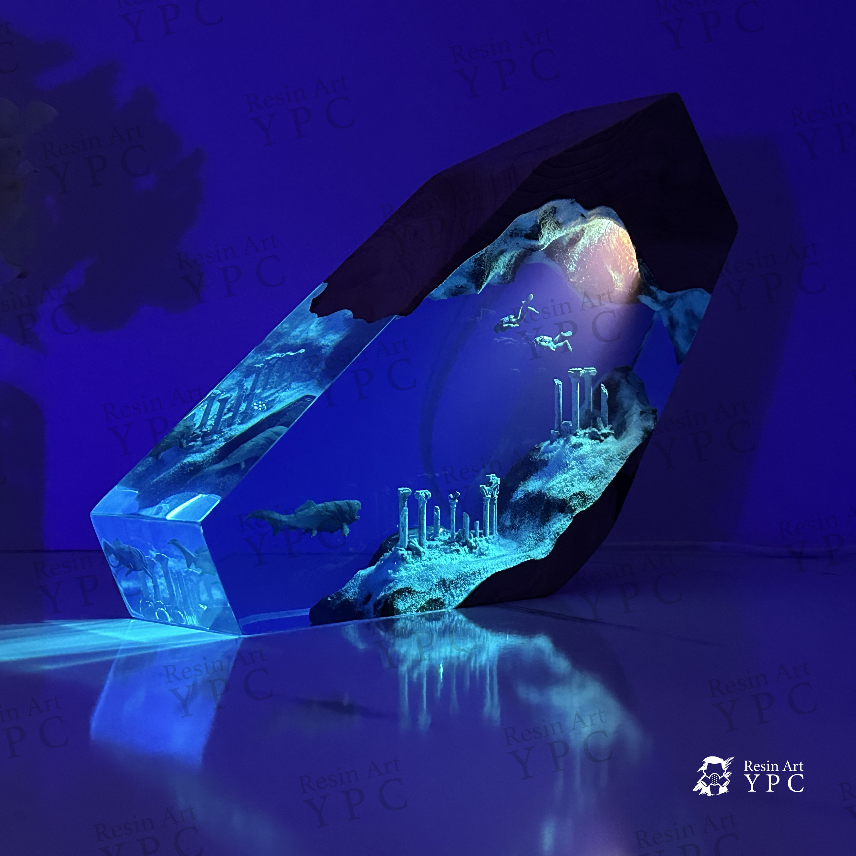 Lost Atlantis Ocean Night Light – Diver & Dunkleosteus Resin Wood