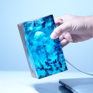 WoW Frostmourne Sword Resin Wood Night Light - Inspired by Lich King Weapon Decor - Birthday Gift for Gamers, Mother's Day Gift for Mom