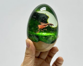 Scultura di uovo di drago rosso - Decorazione artistica mitica fantasy in resina e legno realizzata a mano per i giocatori WOW Dragon Flight