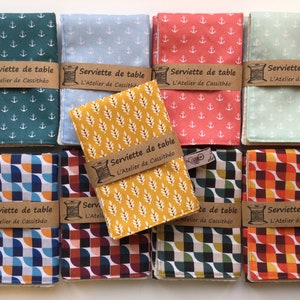 Serviette de table doublée en tissu - imprimés ancres de bateau, losanges graphiques, épis de blé…