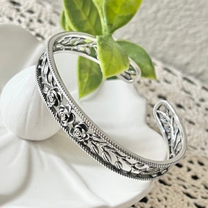 Jonc rose, Bracelet manchette rose en argent, Bracelet jonc avec gravure de fleurs, manchette en argent, Bracelet en argent, Plaqué argent, bracelet vintage