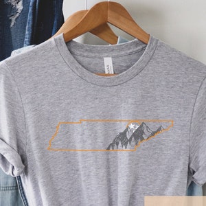 Tennessee T-shirt, Tennessee Fan Crewneck T-shirt, Distressed Tennessee Tee Shirt, Tennessee Gift, College Student gift