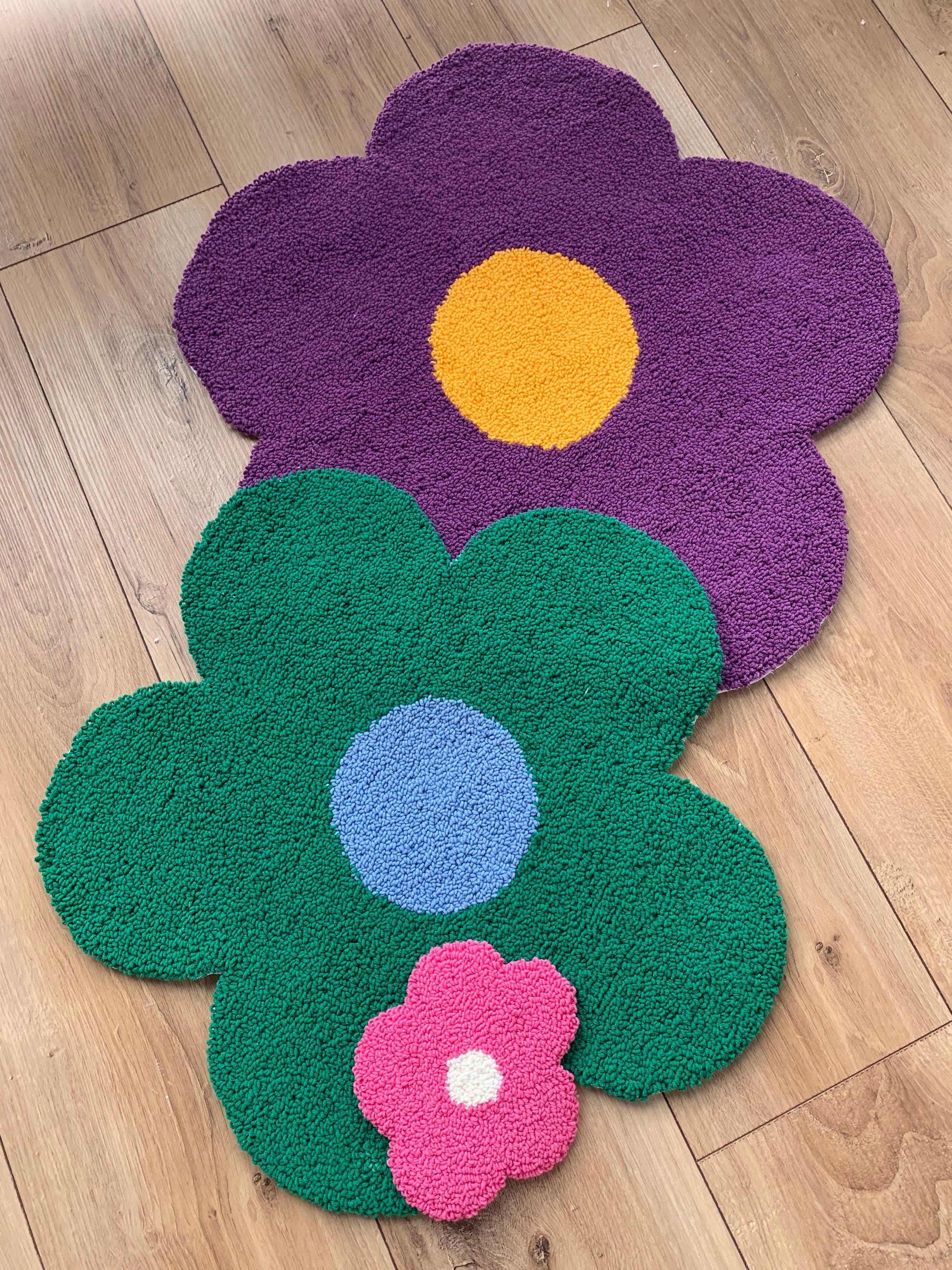 Handmade tufted custom flower rug. Any color Etsy
