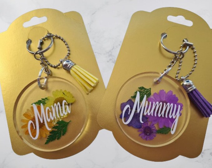 Personalised Flower Resin Keyring (large)