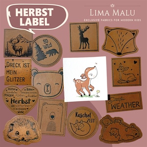 Könnte beinhalten: Eine Auswahl an braunen Lederetiketten mit verschiedenen Designs, darunter ein Hirsch, ein Fuchs und ein Bär. Einige Etiketten tragen Texte wie "HERBST LABEL" und "Kuschel ZEIT". Eine Zeichnung eines Rehs ist ebenfalls vorhanden.