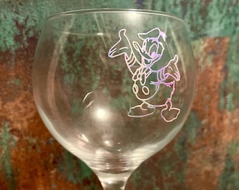 Personalised cocktail glass, gin glass, birthday gift, anniversary gift, Christmas gift. Fully customised, donald glass, Donald Duck