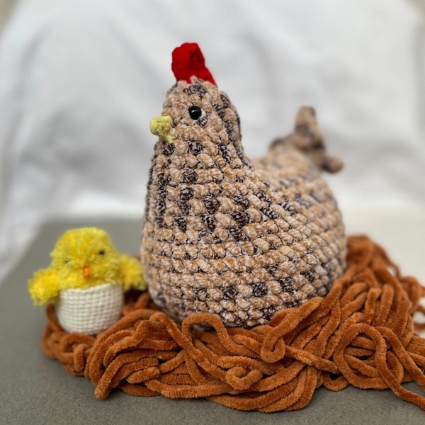 Crochet pattern, hatching egg chicken, chicken mom