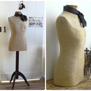 Franse antieke kleermaker, etalagepop buste torso, vrouwelijke naaivorm, paspop, paspop, etalagevitrine