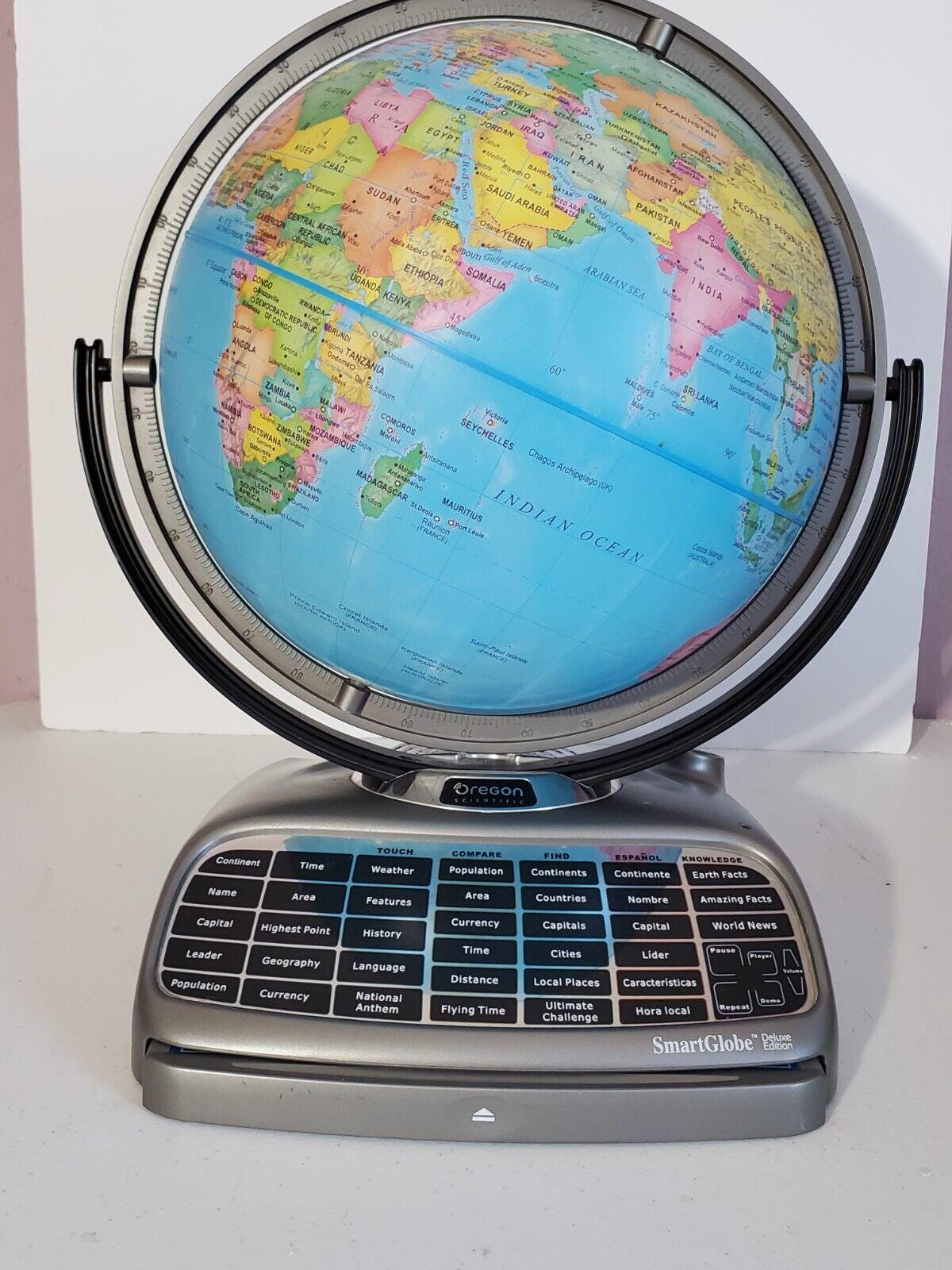 Vintage Oregon Scientific Smart Globe Deluxe Edition NO PEN